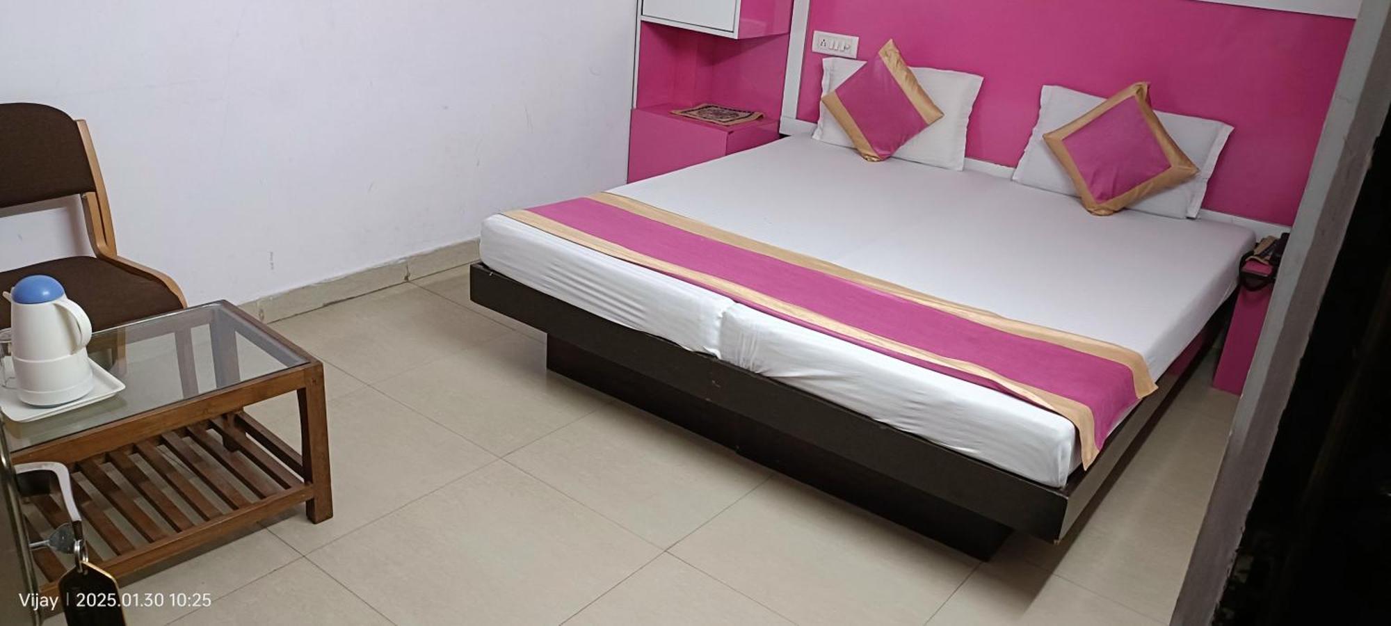 Hotel Su Shree Continental 5 Minutes Walk From New Delhi Railway Station Exterior foto